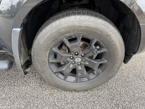 Used 2020 Nissan Frontier SV w/ Midnight Edition Floor Mats image 34