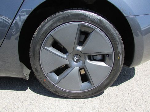 Used 2023 Tesla Model 3 Standard Range RWD image 10