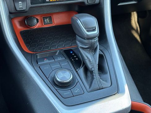 Used 2024 Toyota RAV4 Adventure image 22