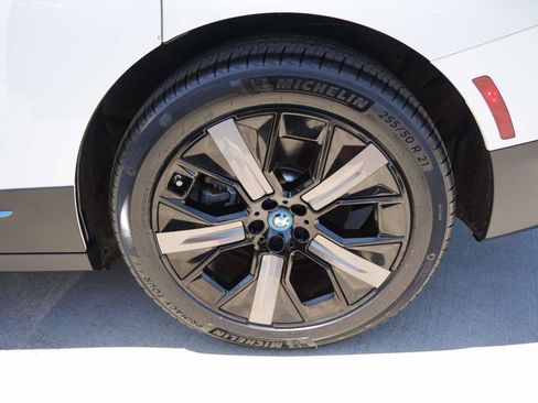 Used 2024 BMW iX xDrive50 w/ Radiant Heating Package AWD/4WD image 6