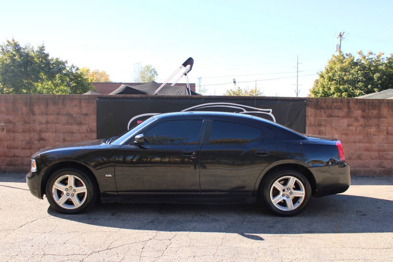 Used 2009 Dodge Charger SXT w/ Leather Interior Group RWD image 2