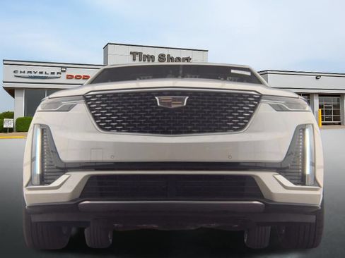 Used 2024 Cadillac XT6 Luxury w/ LPO, Floor Liner Package AWD/4WD image 2