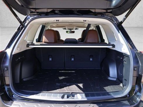 Used 2023 Subaru Forester Touring AWD/4WD image 7