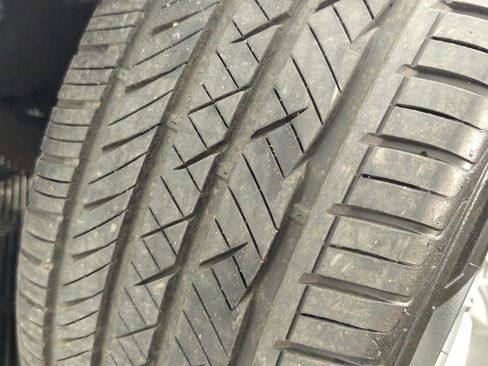 Used 2013 Ford Taurus SEL image 44