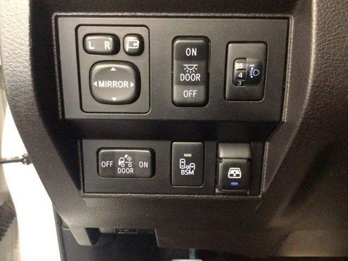 Used 2015 Toyota Tundra 1794 Edition AWD/4WD image 26