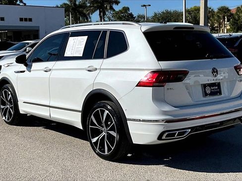 Certified 2024 Volkswagen Tiguan SEL R-Line image 7