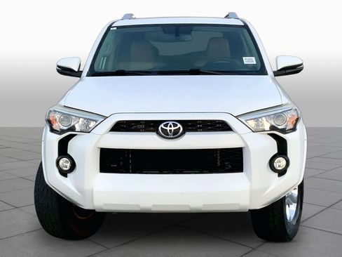 Used 2017 Toyota 4Runner SR5 Premium RWD image 4