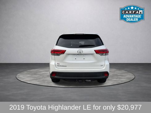 Used 2019 Toyota Highlander LE AWD/4WD image 7