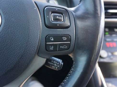 Used 2018 Lexus IS 300 300 image 8