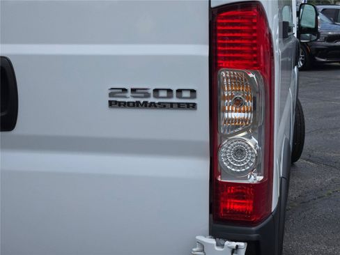 Used 2026 RAM ProMaster 2500 w/ Convenience Group FWD image 20