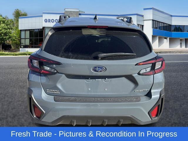 Used 2024 Subaru Crosstrek 2.0i Premium AWD/4WD image 5
