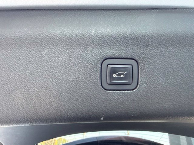 Used 2019 Buick Enclave Premium w/ Trailering Package, 5000 lbs. AWD/4WD image 25