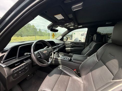 Used 2021 Cadillac Escalade Sport w/ Driver Assist Tech Package AWD/4WD image 5