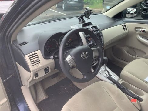 Used 2013 Toyota Corolla LE FWD image 7
