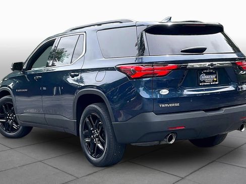 Used 2022 Chevrolet Traverse LT FWD image 13