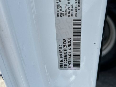 Used 2023 RAM ProMaster 2500 w/ Interior LED Lighting Group FWD image 26