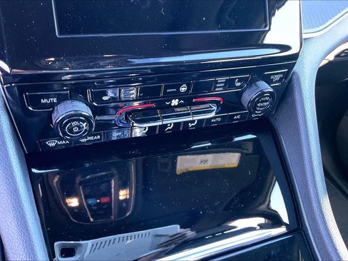 New 2025 Jeep Grand Cherokee Altitude image 18