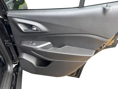 New 2026 Chevrolet Trax LS w/ LS Convenience Package FWD image 29
