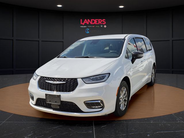 Used 2024 Chrysler Pacifica Touring-L FWD image 1