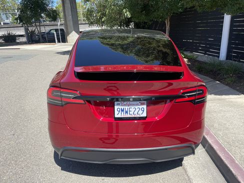 Used 2024 Tesla Model X AWD/4WD image 8