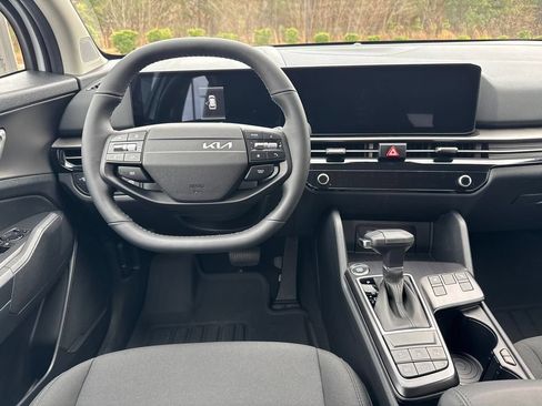 New 2026 Kia Sportage LX FWD image 23
