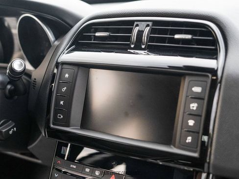 Used 2018 Jaguar XE Premium AWD/4WD image 48