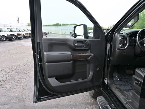 Used 2022 GMC Sierra 3500 Denali w/ Denali Ultimate Package AWD/4WD image 23