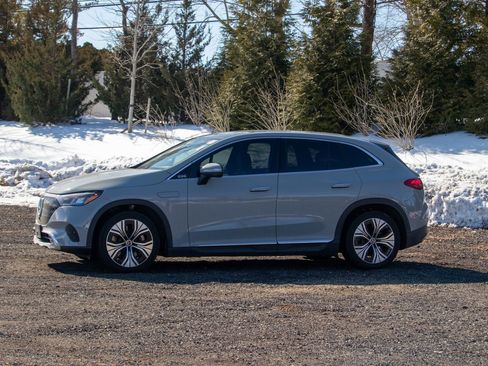 Used 2023 Mercedes-Benz EQE 350+ 4MATIC SUV image 3