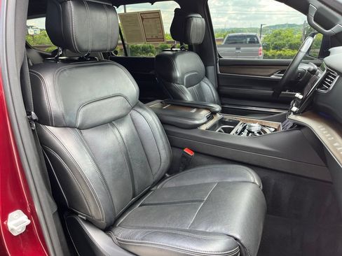 Used 2023 Jeep Grand Wagoneer 4WD image 32