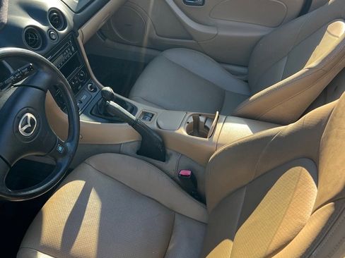 Used 2001 MAZDA MX-5 Miata image 24