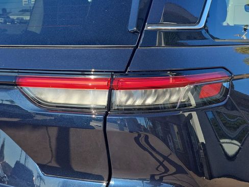 Used 2023 Jeep Grand Cherokee 4WD 4xe image 41