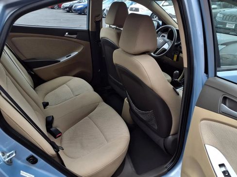 Used 2013 Hyundai Accent GLS FWD image 21