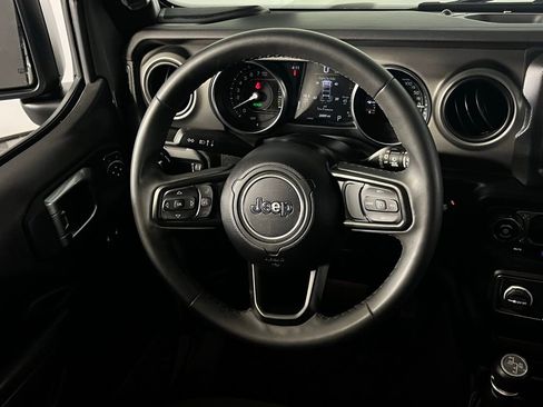 Used 2023 Jeep Wrangler Unlimited image 24