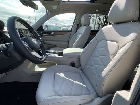 New 2026 Volkswagen Atlas SE FWD image 20
