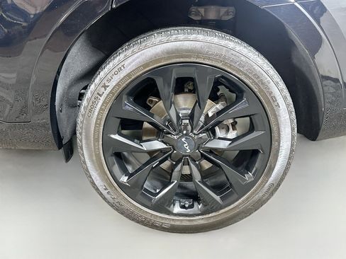 Certified 2023 Kia Sorento SX AWD/4WD image 32
