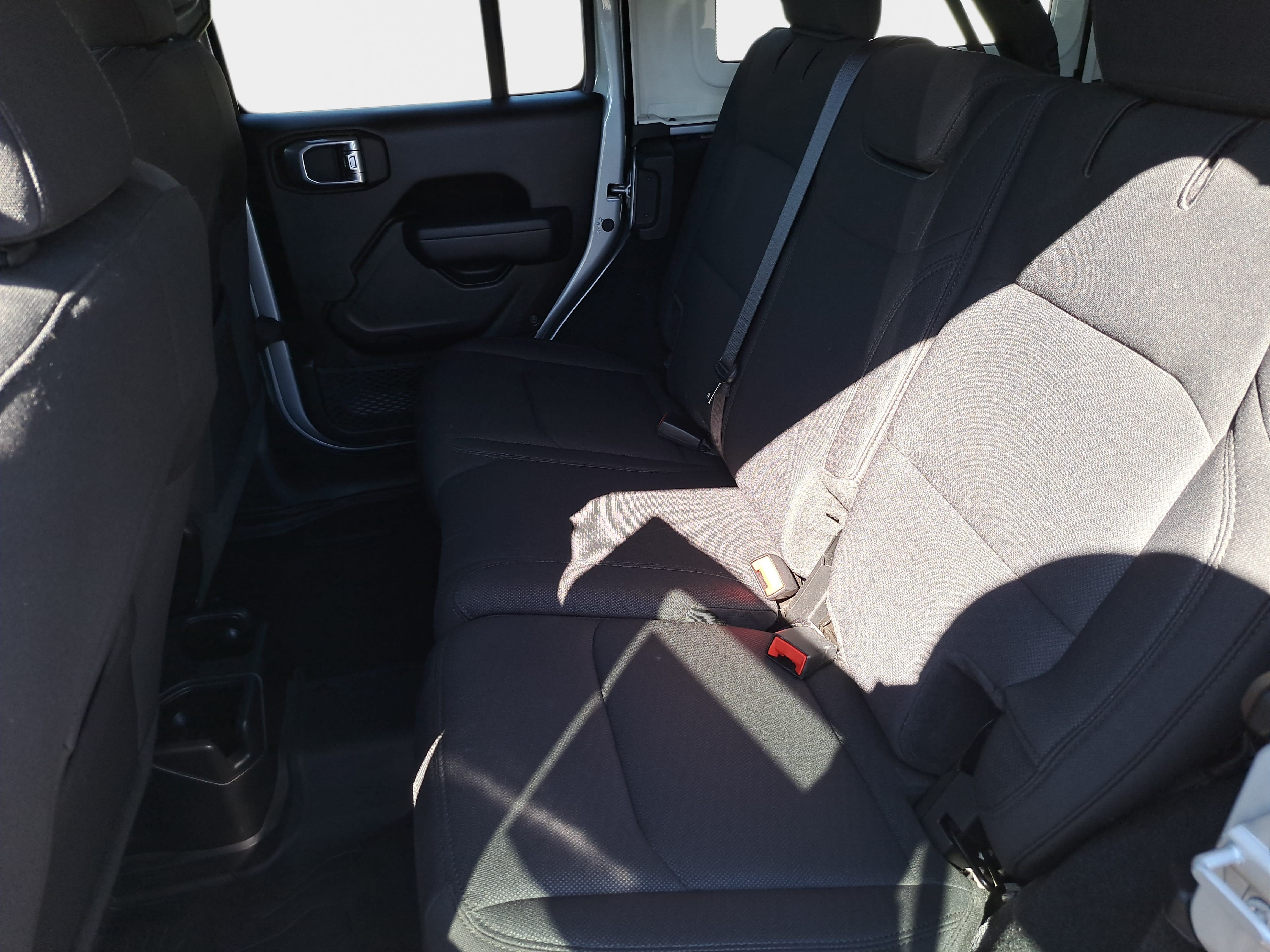 Used 2022 Jeep Wrangler Unlimited Sport AWD/4WD image 13