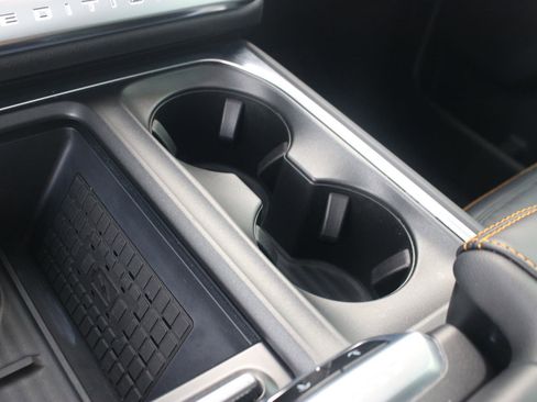 Used 2025 Ford Expedition Tremor AWD/4WD image 26