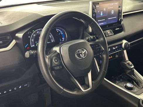 Used 2022 Toyota RAV4 XSE AWD/4WD image 15