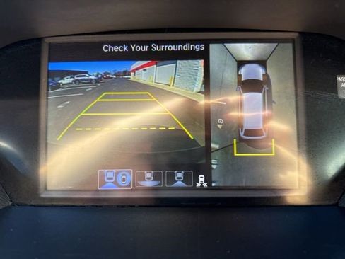 Used 2017 Acura MDX SH-AWD w/ Advance Package image 26