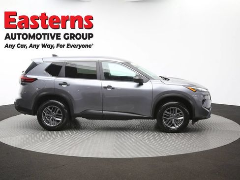 Used 2024 Nissan Rogue S AWD/4WD image 46