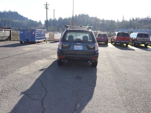 Used 2011 Subaru Forester 2.5X image 6