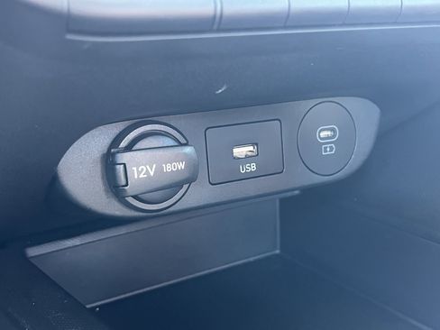 Used 2025 Hyundai Elantra SE w/ Cargo Package FWD image 20