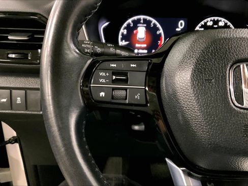 Used 2023 Honda Pilot Touring image 23