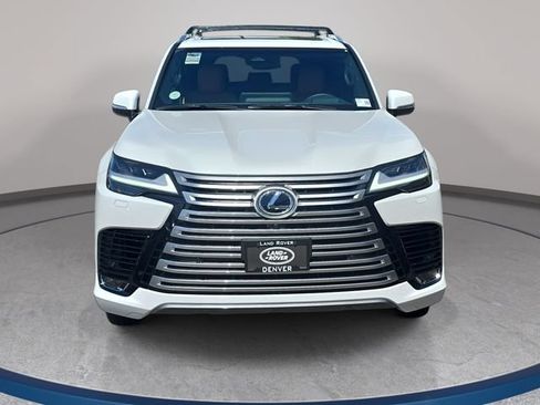 Used 2026 Lexus LX 600 4WD w/ Accessory Package (2T) image 3