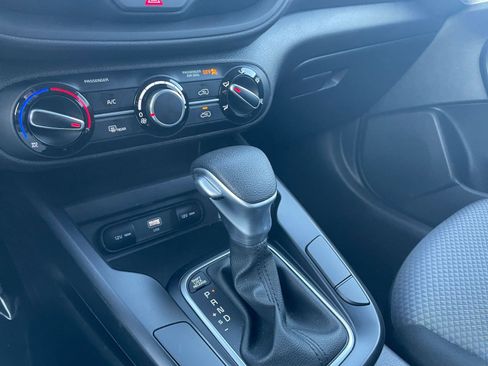 Used 2025 Kia Soul LX w/ LX Technology Package image 41