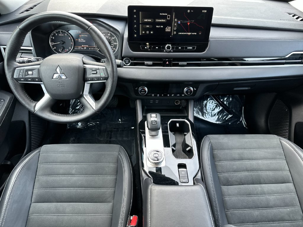 Used 2025 Mitsubishi Outlander SE AWD/4WD image 12