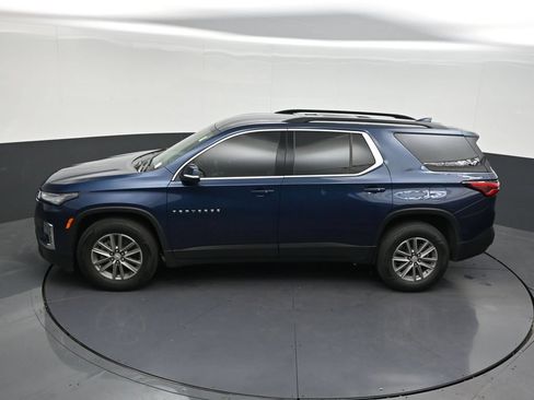 Used 2023 Chevrolet Traverse LT FWD image 17