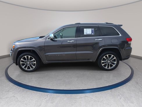 Used 2017 Jeep Grand Cherokee Overland AWD/4WD image 5