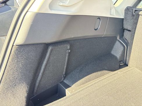 Used 2025 Nissan Rogue SV image 13