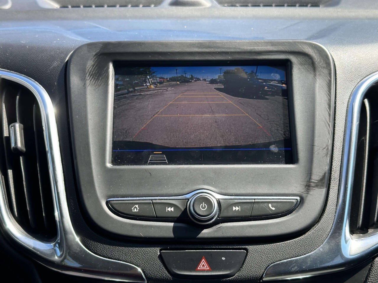 Used 2020 Chevrolet Equinox LT FWD image 39